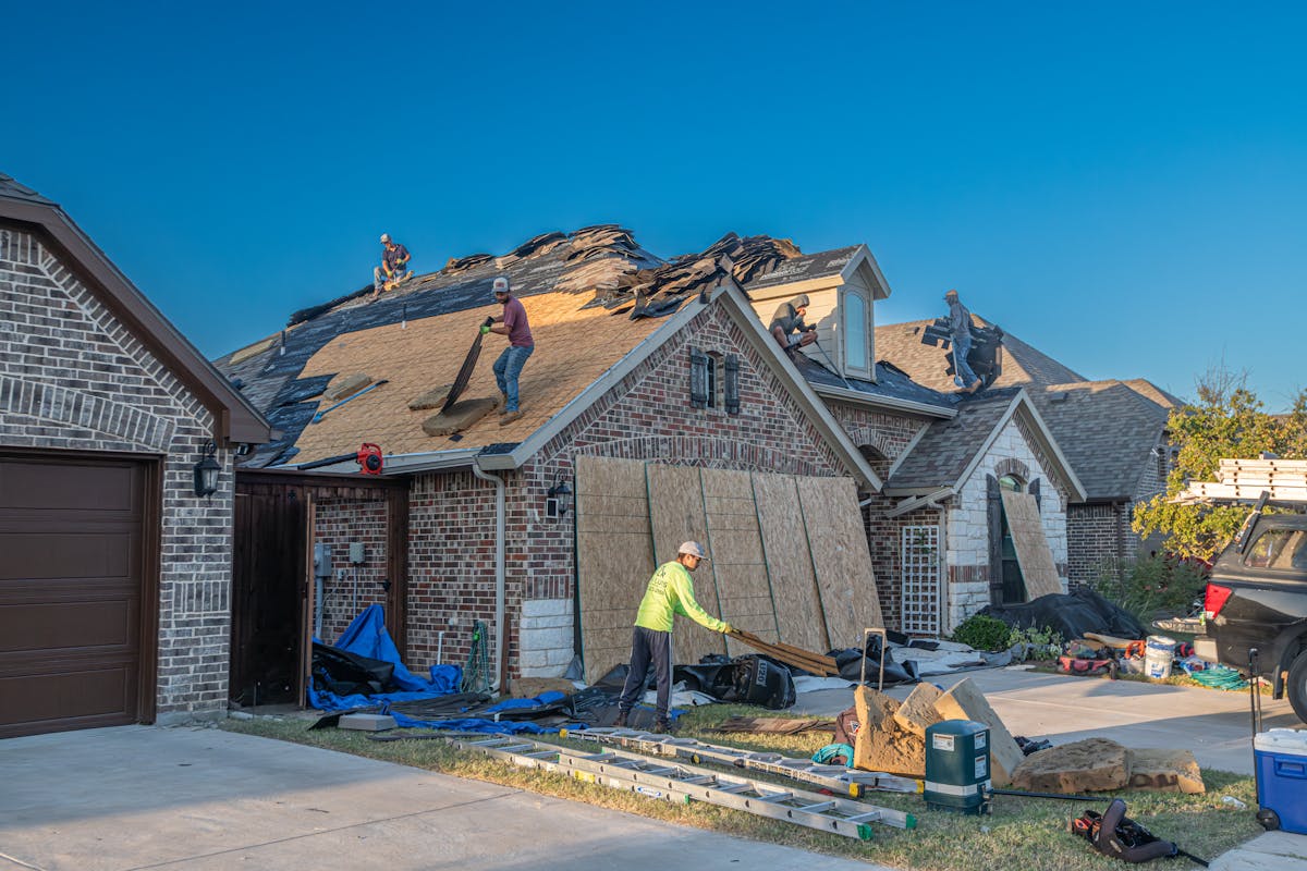 roofing-repair2 https://www.carrolltonconstruction.com/wp-content/uploads/2025/09/roofing-repair2.jpg